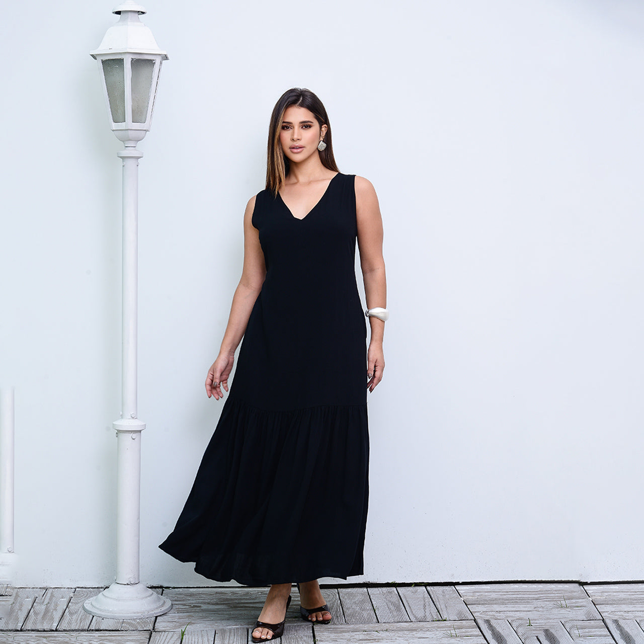 Vestido Longo com Barra Franzida BBonnie Isabelly Preto