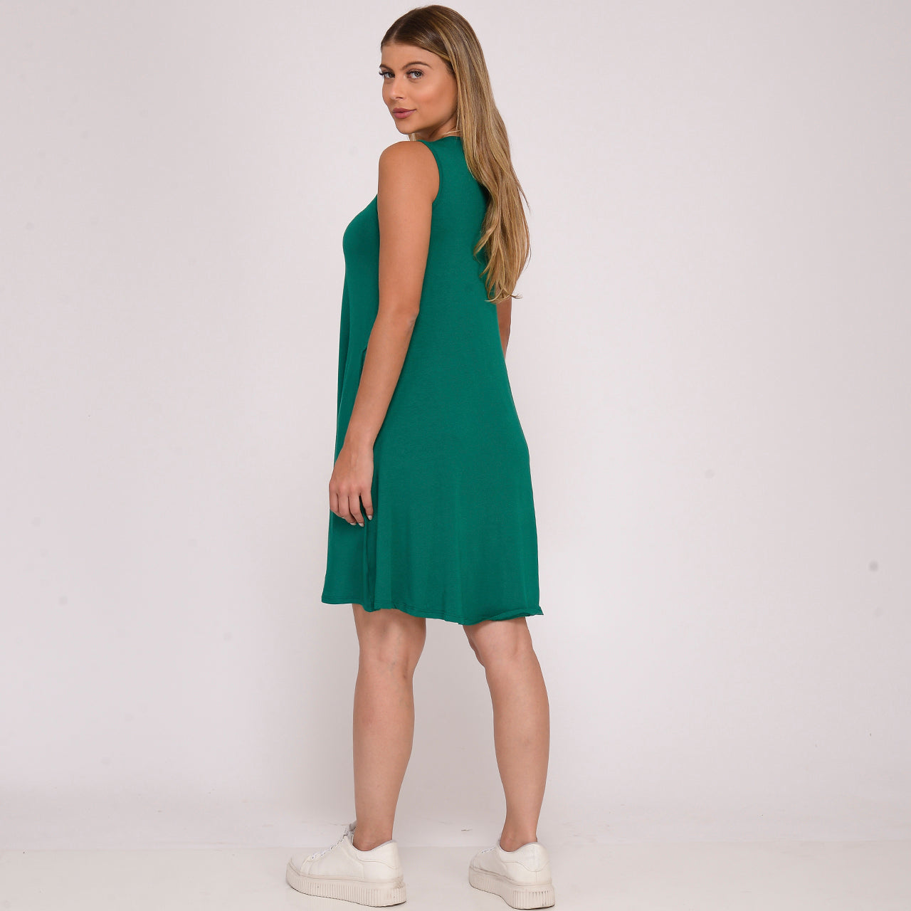 Vestido Curto Trapézio Sem Manga BBonnie Sophia