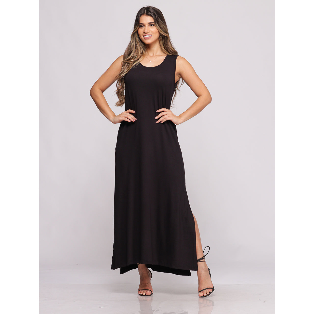 Vestido com Fendas Laterais BBonnie Catarina Preto