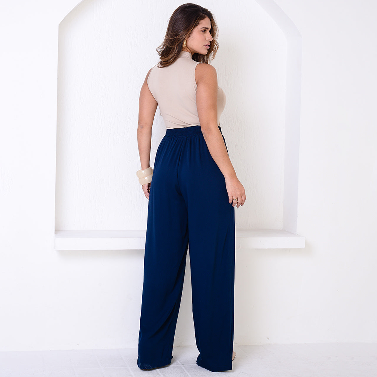 Calça Pantalona com Fenda na Frente BBonnie Paola Azul Marinho