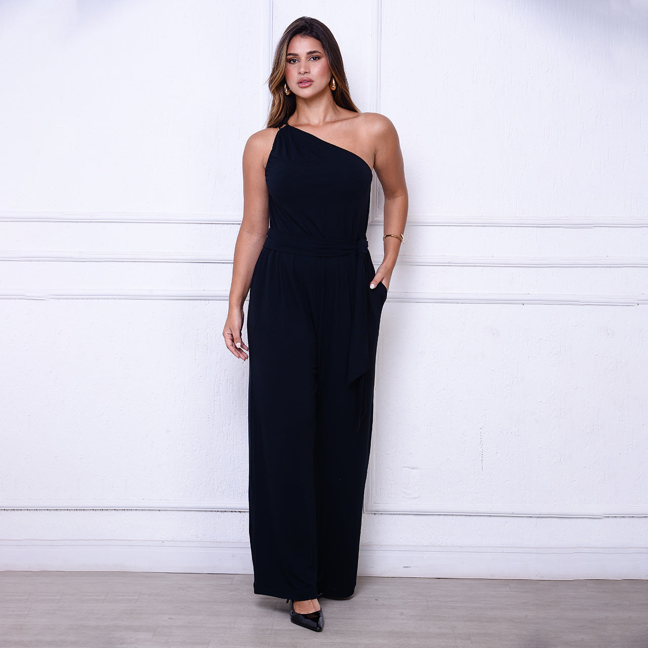 Macacão Pantalona Taynara BBonnie – Um Ombro Só em Viscolycra