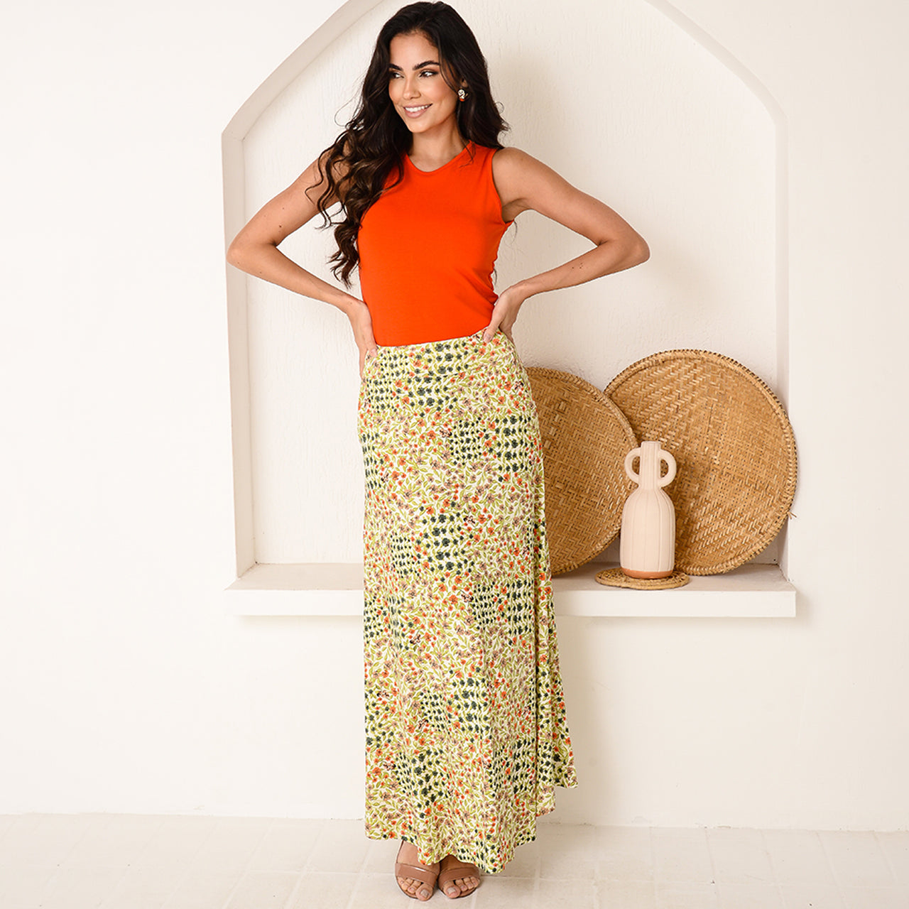 Saia Longa Assimétrica Com Bolsos BBonnie Úrsula Floral Laranja