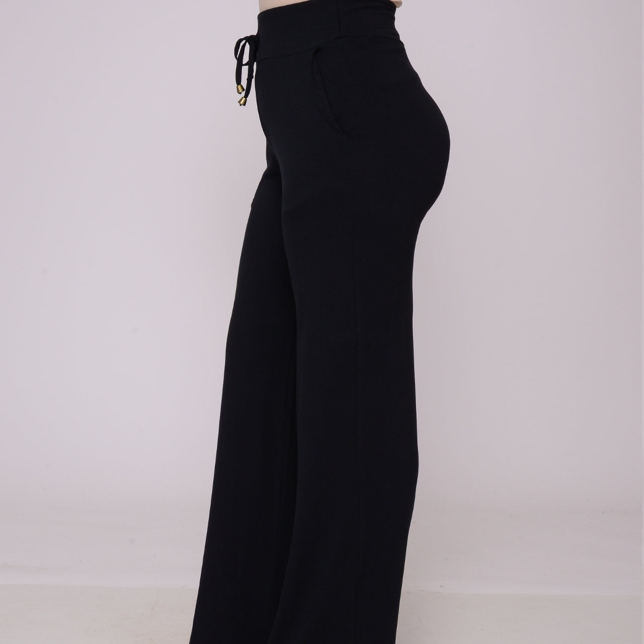 Calça Pantalona Cós largo Bolsos BBonnie Jane Preta BBonnie