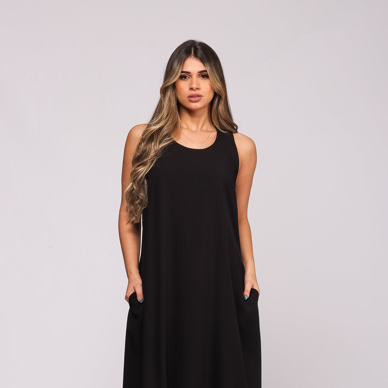 Vestido Midi de Alças e Pontas BBonnie Irma Preto