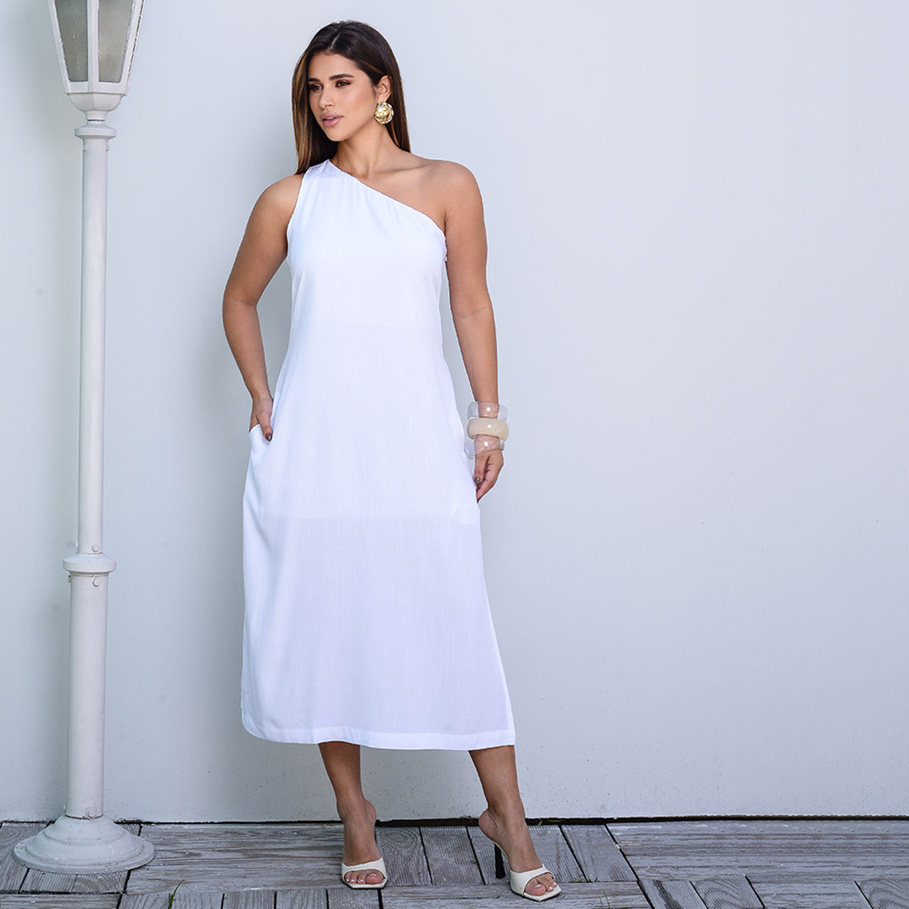 Vestido Midi Ombro Só BBonnie Leticia Branco