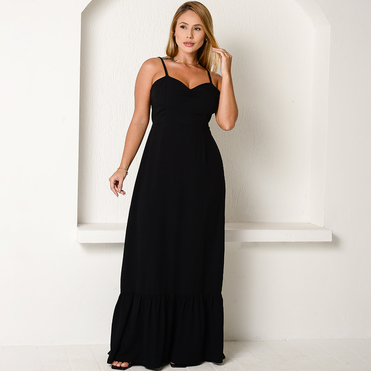 Vestido Longo com Decote nas Costas e Babado BBonnie Anelise Preto