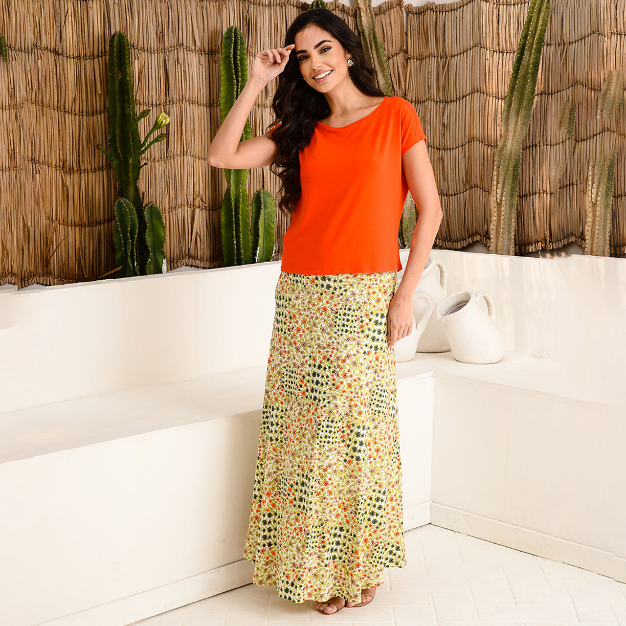 Saia Longa Assimétrica Com Bolsos BBonnie Úrsula Floral Laranja