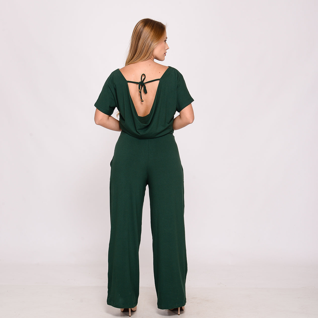 Macacão Feminino C/ Decote Nas Costas BBonnie Cecília Verde Musgo