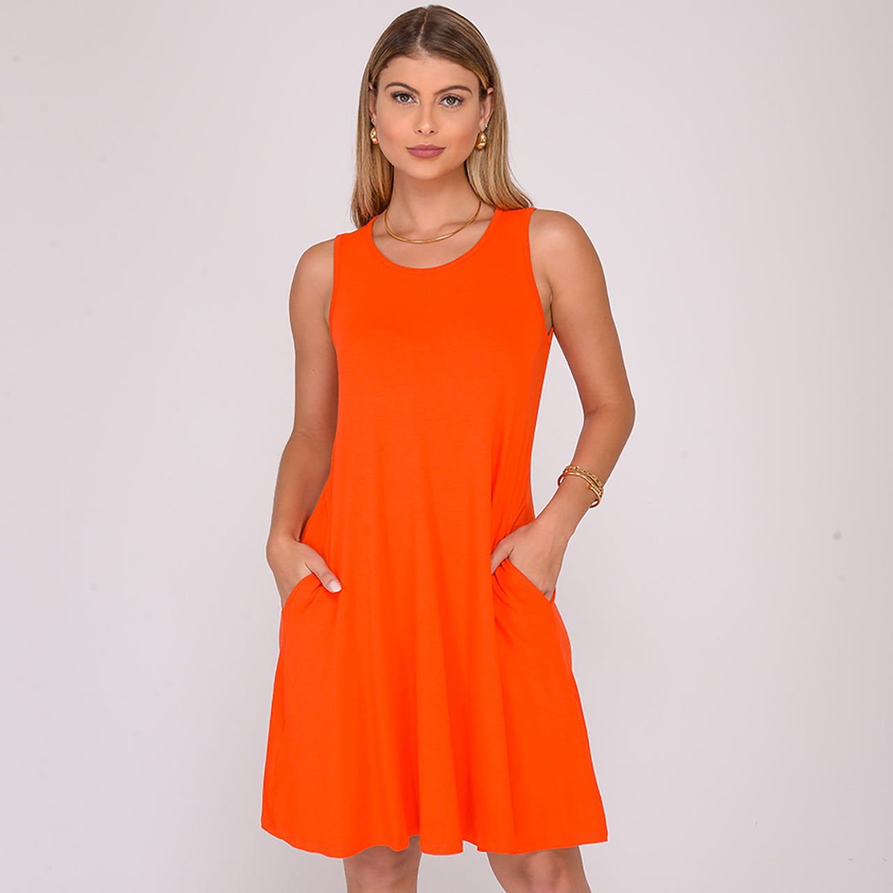 Vestido Curto Trapézio Sem Manga BBonnie Sophia