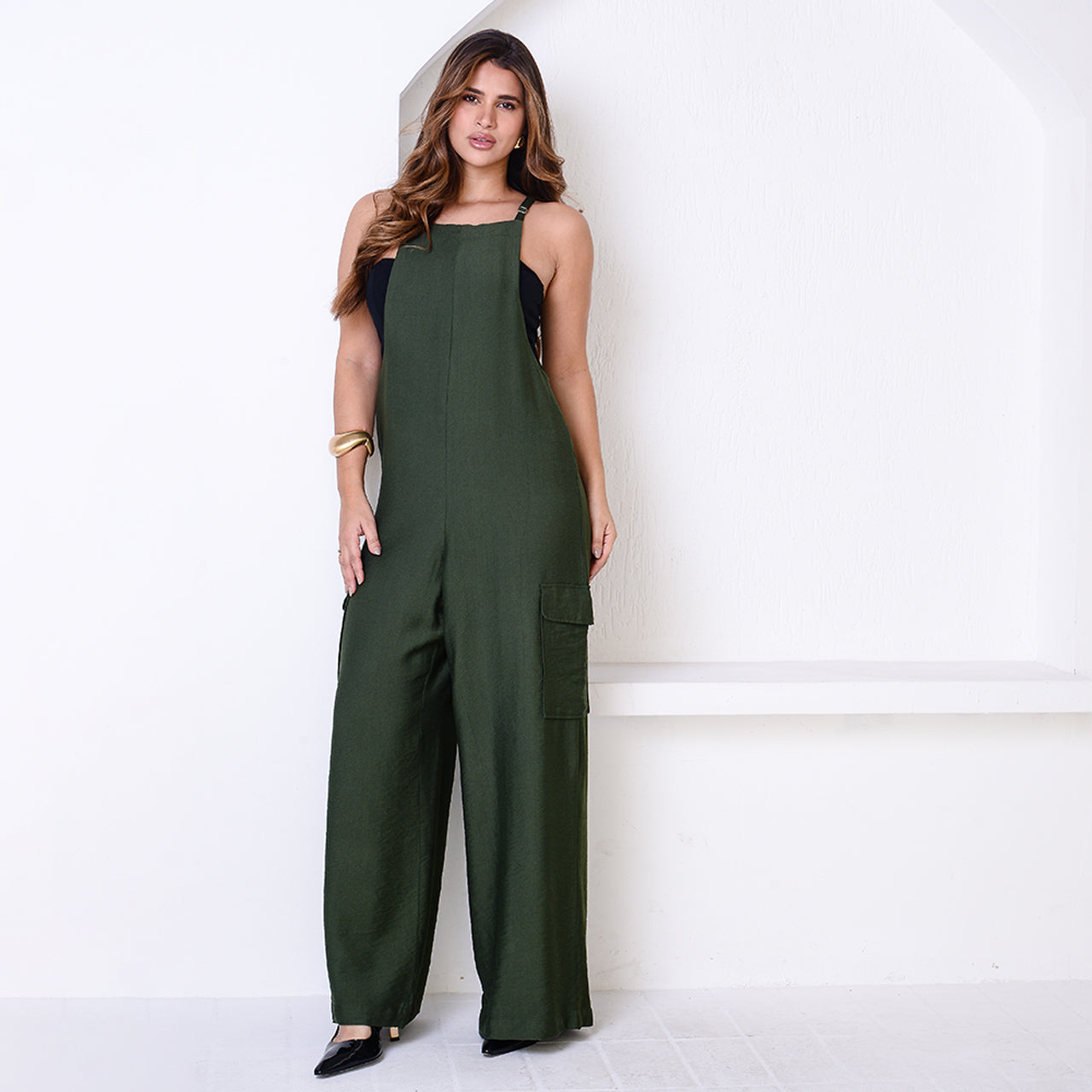 Jardineira de Viscose com Bolsos BBonnie Liz Verde Militar