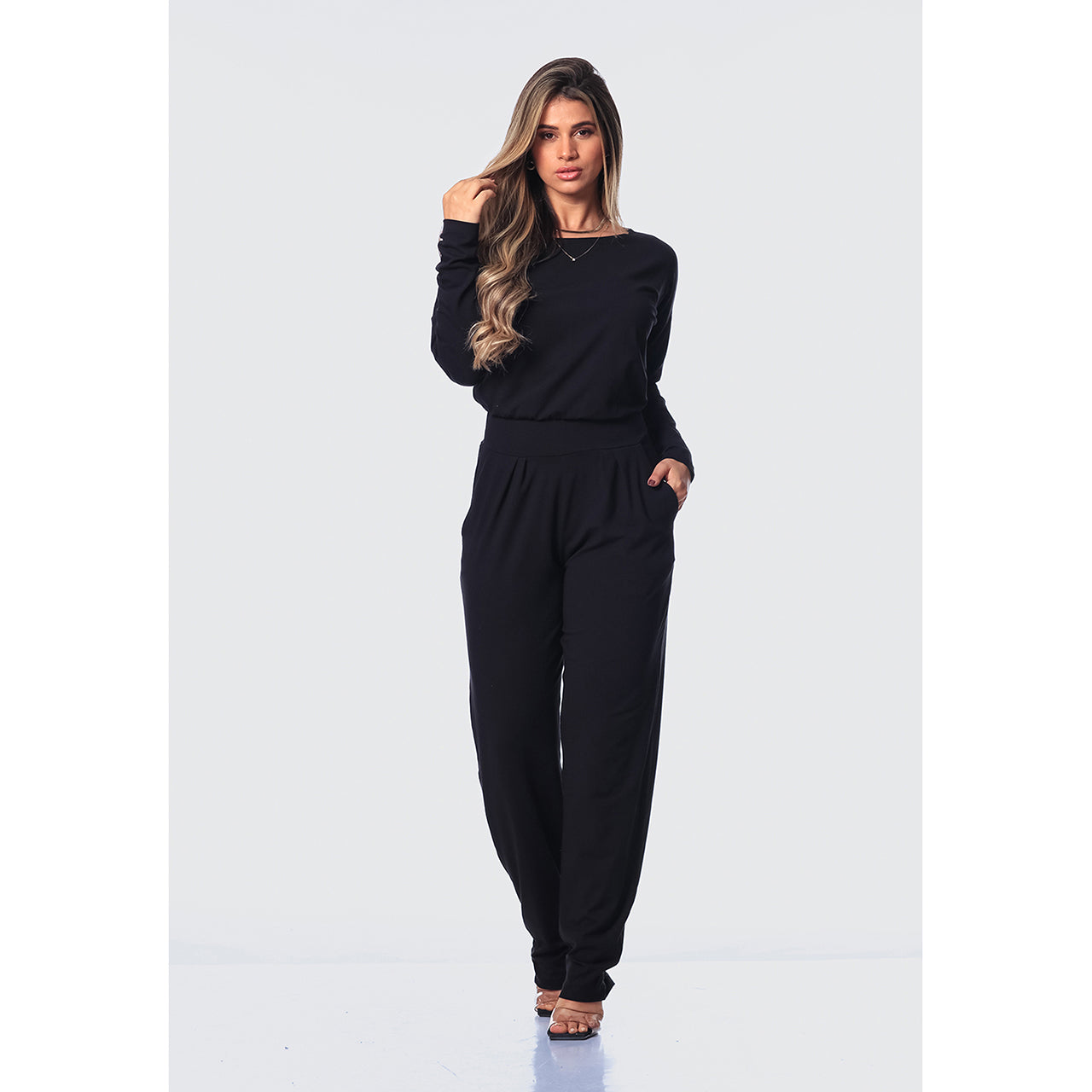 Macacão M/L Decote Canoa  BBonnie Maitê Preto