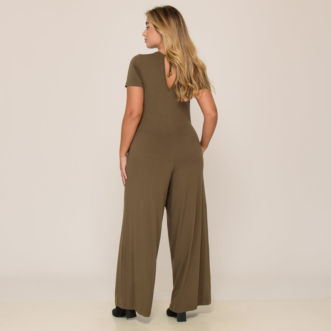 Macacão Pantalona M/C Bolsos BBonnie Esther Verde Militar