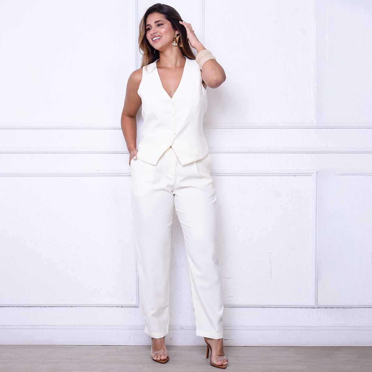 Calça Mirela BBonnie – Alfaiataria Sensorial com Cinto