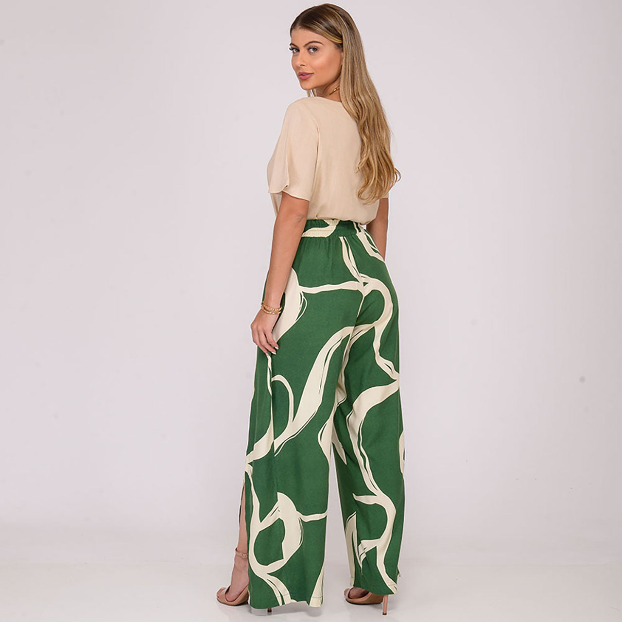 Calça Pantalona com Fenda na Frente BBonnie Paola