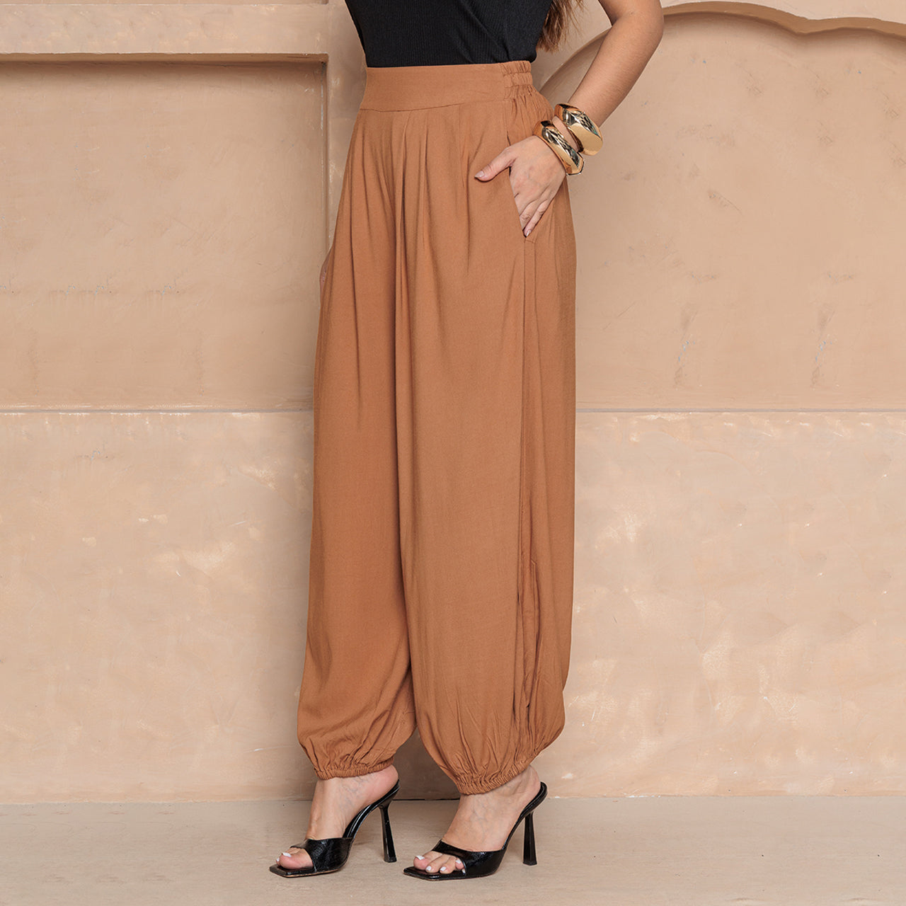 Calça Raissa – Modelo Aladim – BBonnie Bege B'Bonnie
