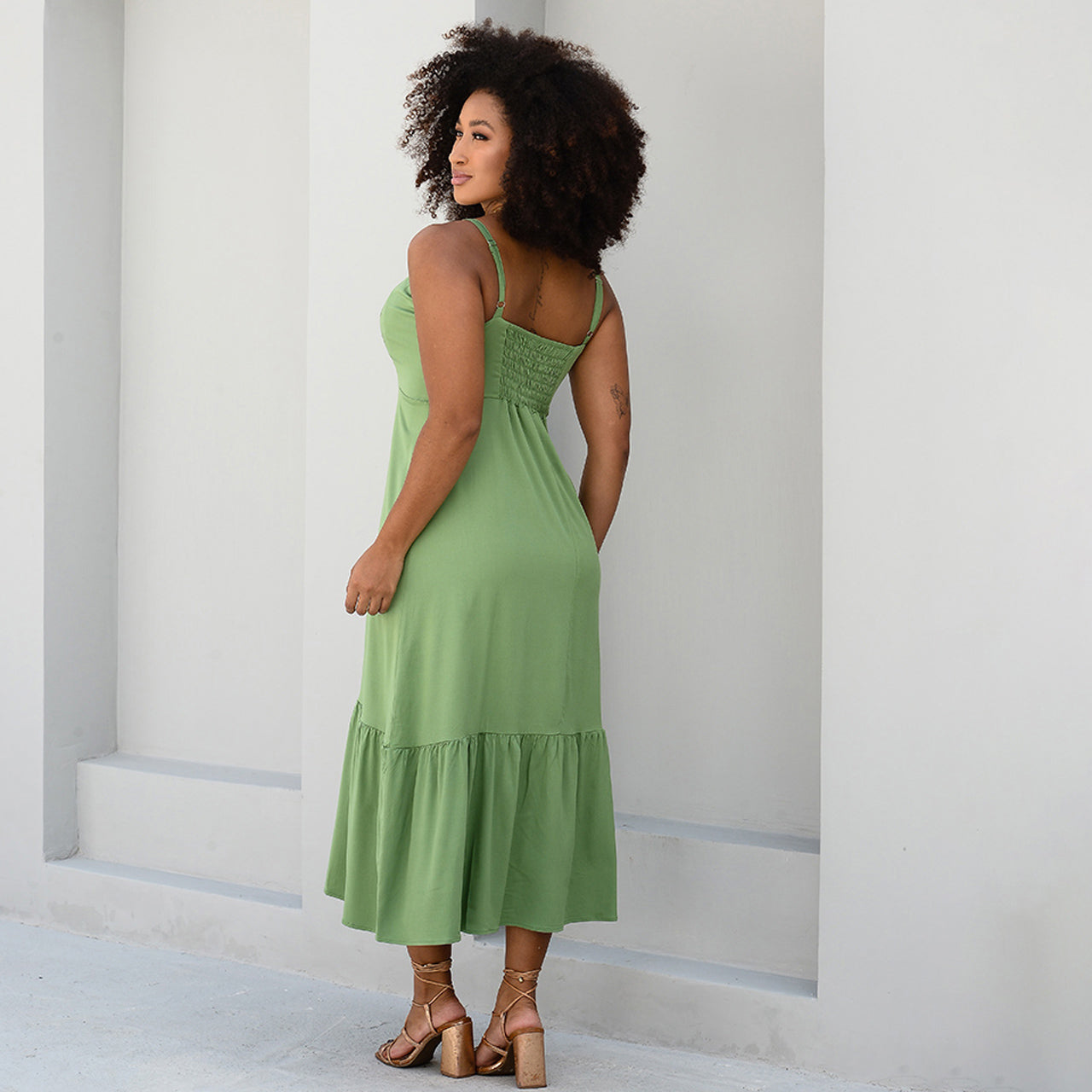 Vestido Midi com Babado na Barra BBonnie Emanuelly