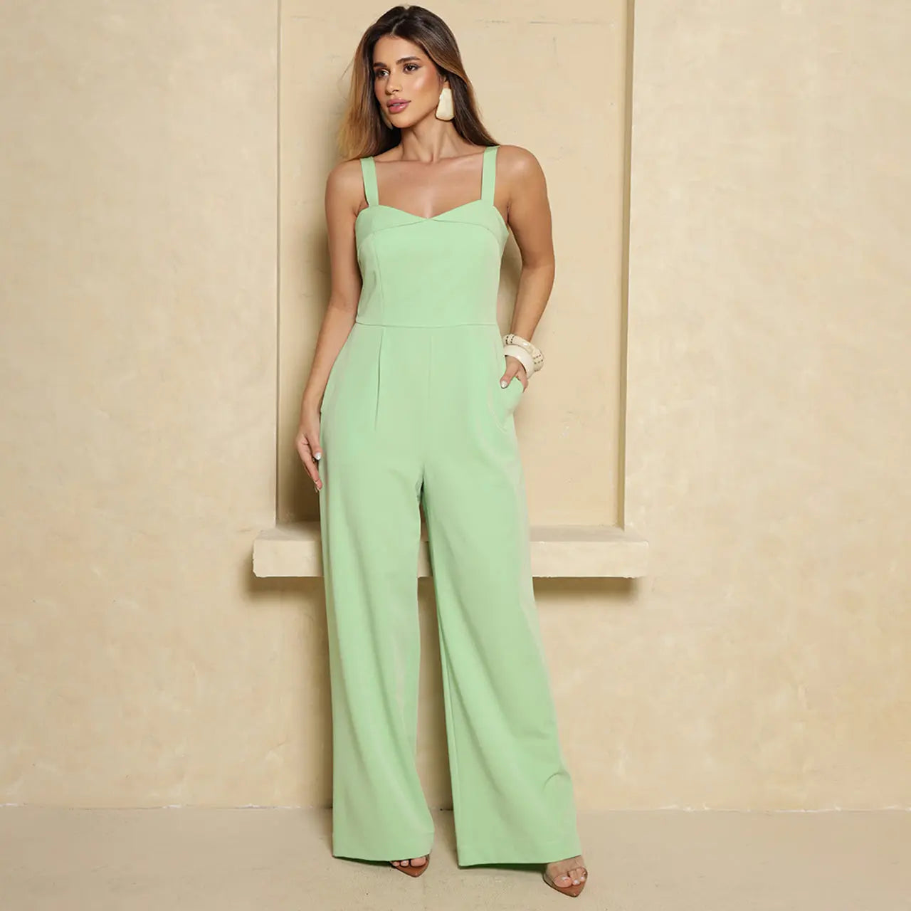 Macacão Iris BBonnie Feminino Pantalona de Alfaiataria com Alças