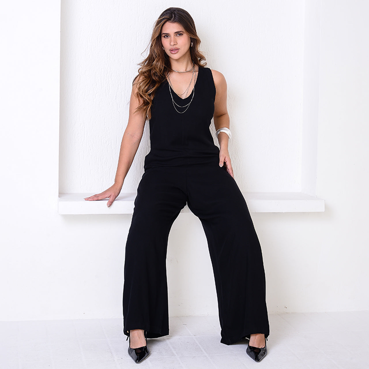 Macacão Pantalona Decote V  BBonnie Bianca Bege