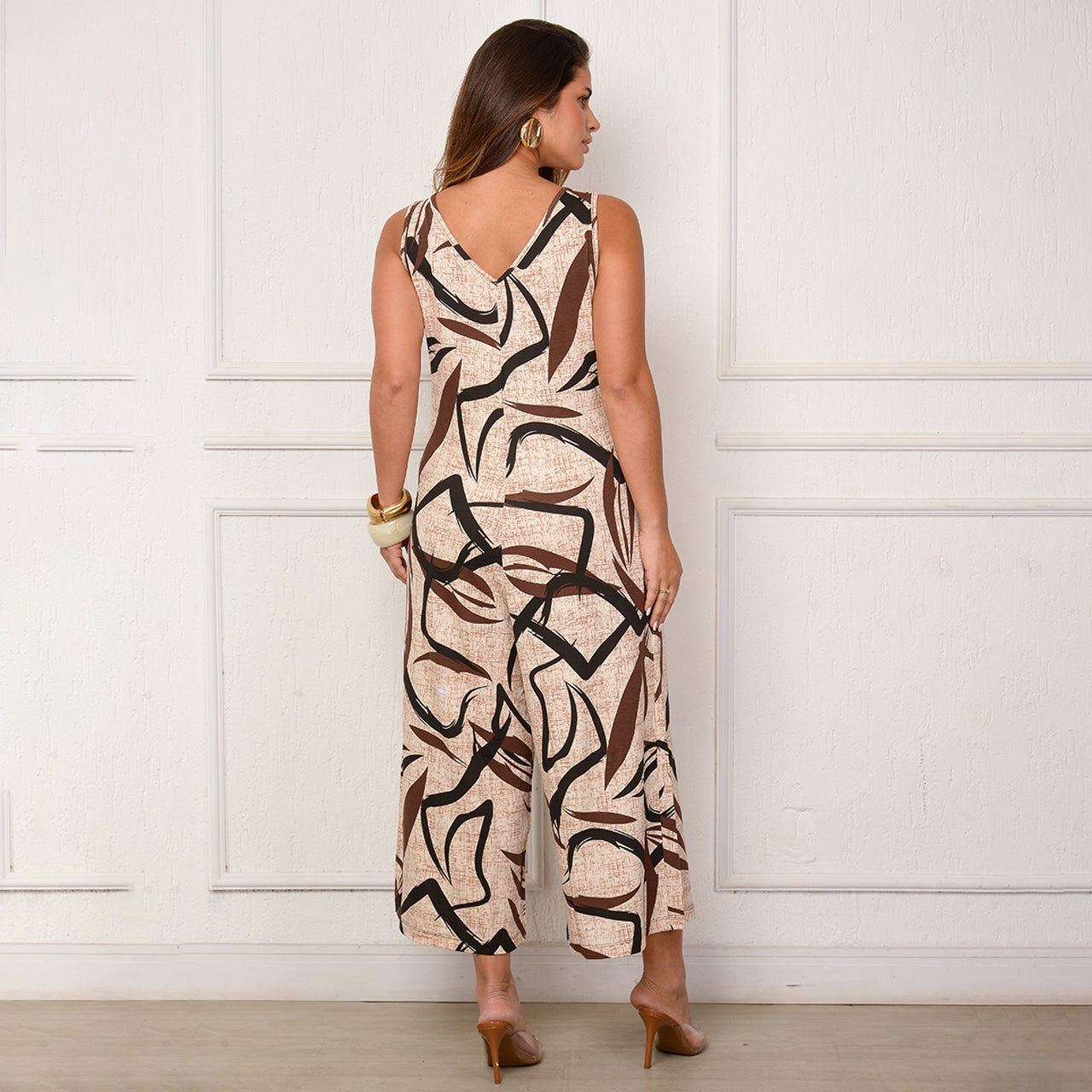 Macacão Pantacourt de Alças e Bolsos BBonnie Carla Estampados