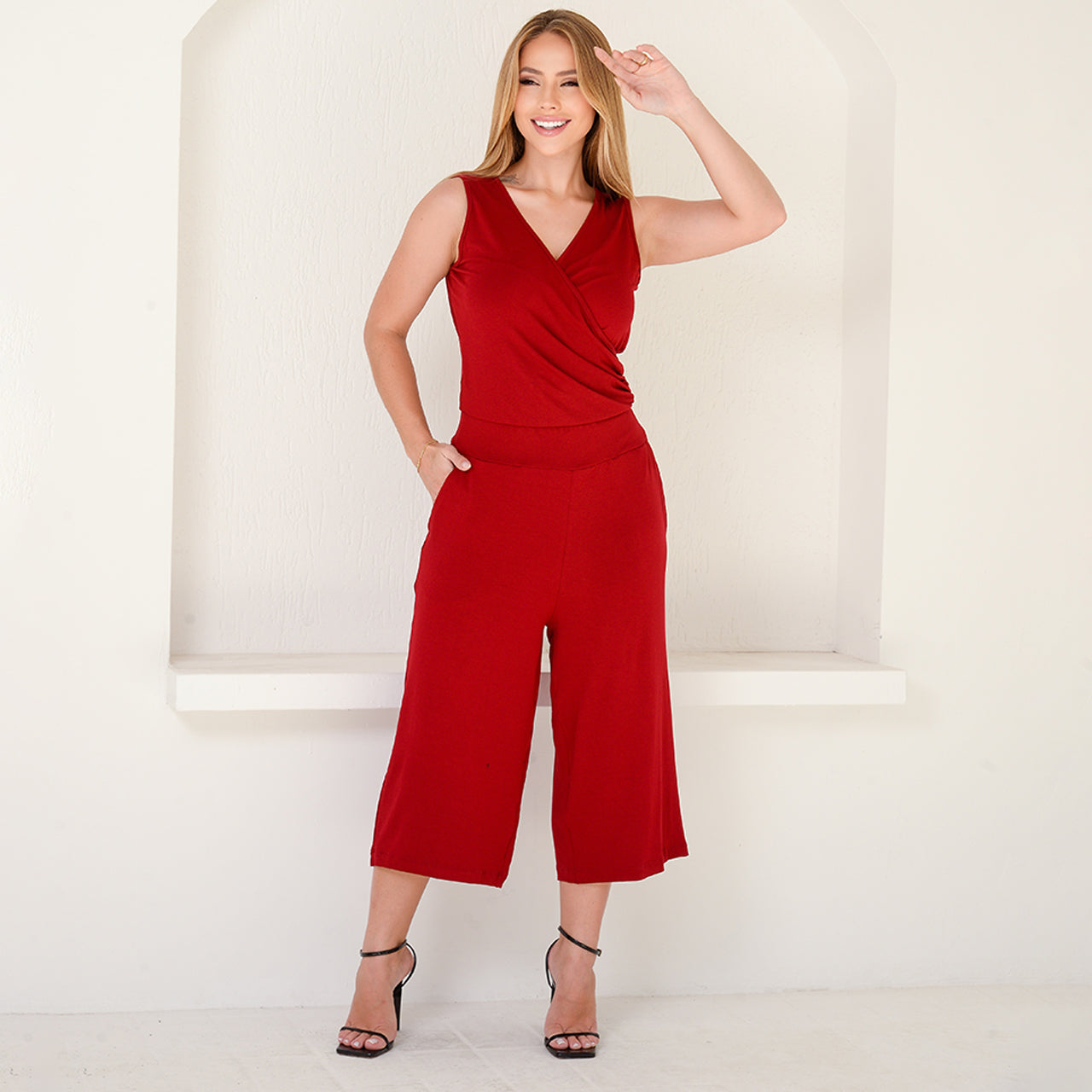 Macacão Pantacourt Decote Transpassado BBonnie Joana