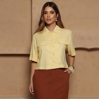 Camisa Cropped Eva BBonnie Feminina em Linho com Bolsos Amarelo