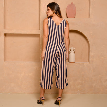 Macacão Pantacourt de Alças e Bolsos BBonnie Carla Estampados