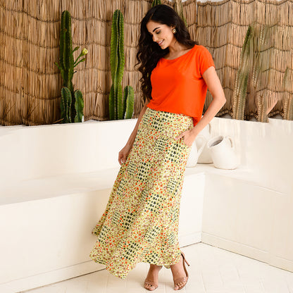 Saia Longa Assimétrica Com Bolsos BBonnie Úrsula Floral Laranja
